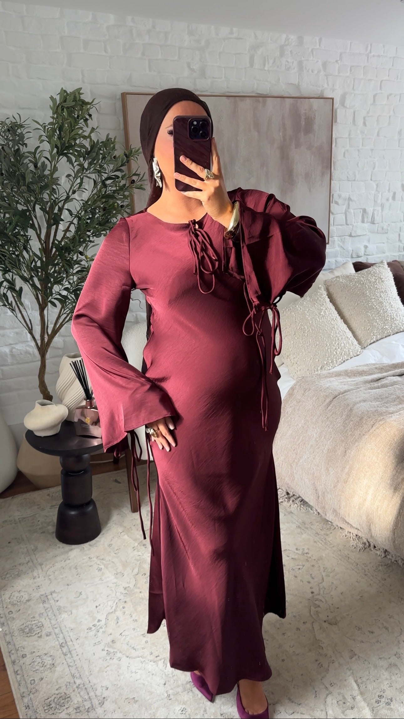 Robe ultra longue satinée à noeud Bordeaux | Pré-commande