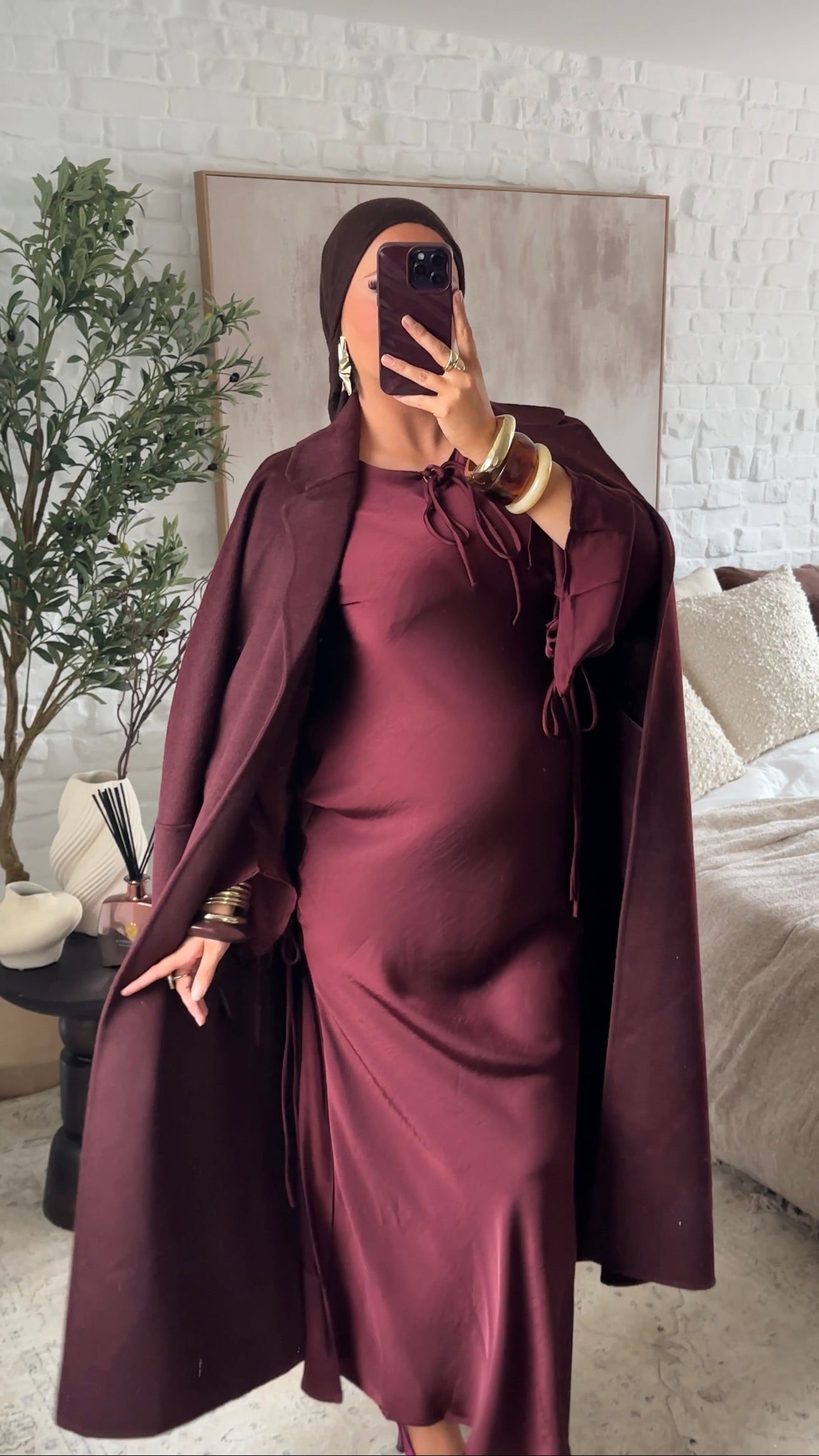 Robe ultra longue satinée à noeud Bordeaux | Pré-commande
