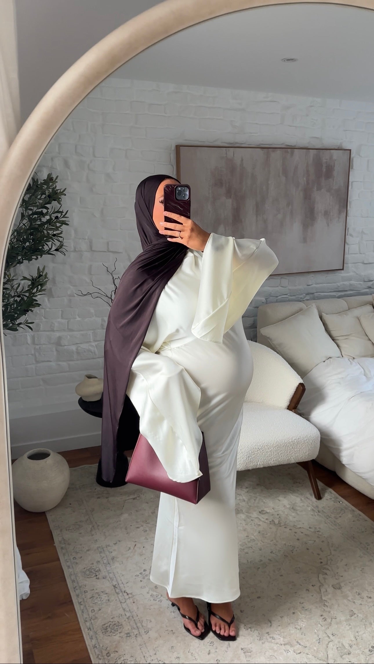 Robe longue satinée à manches évasées MINEL Blanc | Pré-commande
