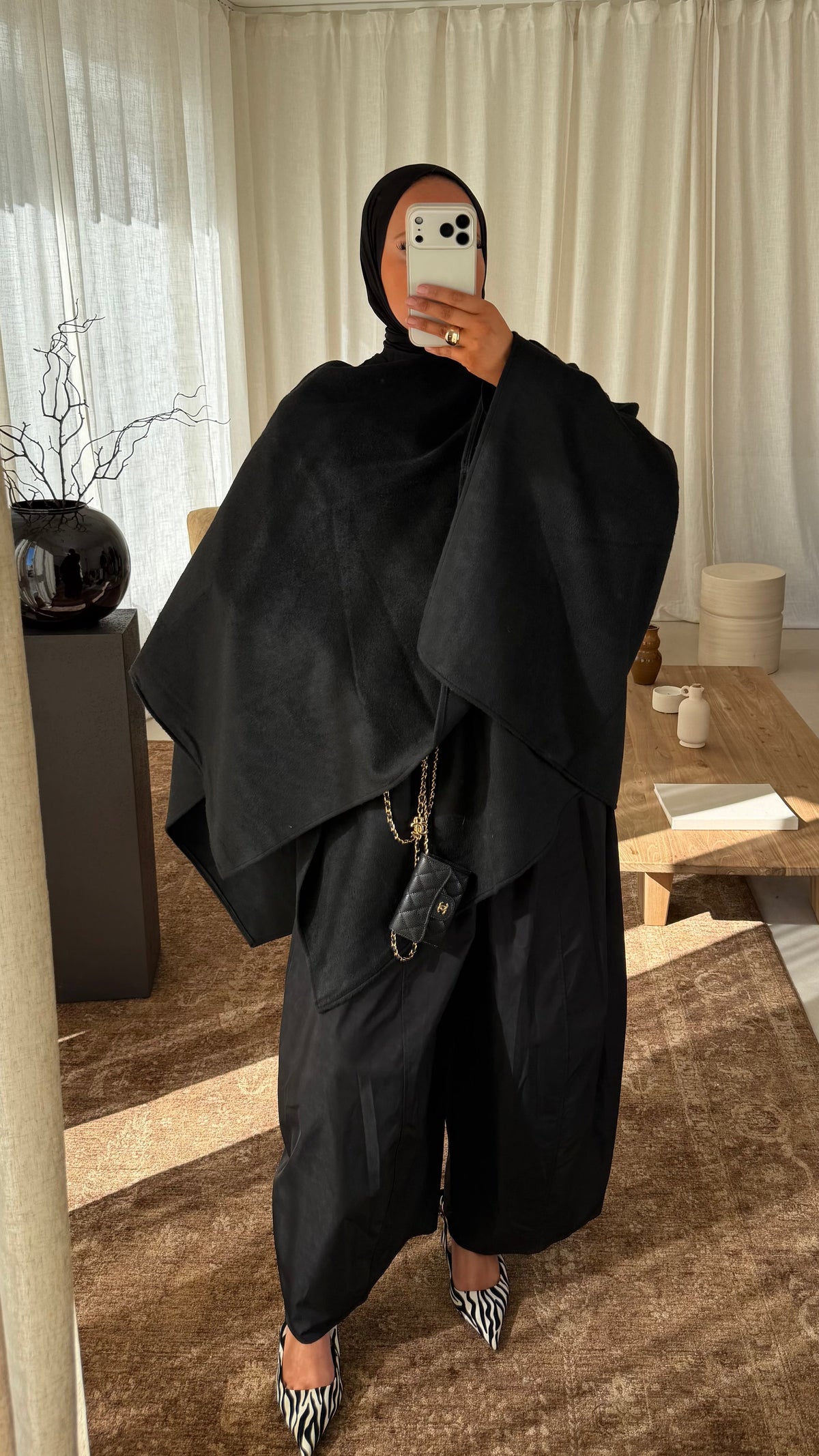 [GAMME LUXE] Manteau cape en laine véritable | Noir