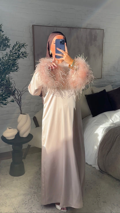 [CRÉATION] Robe JANNAYA à plumes d’autruche ultra longue | Rose pâle