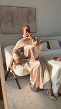 Robe ultra longue à cape intégrée OVA | Taupe