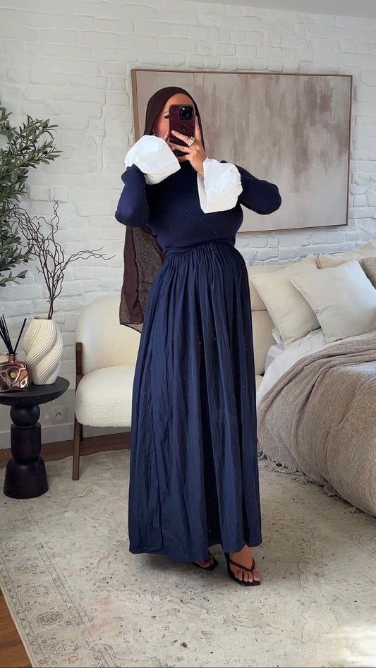 Robe ultra longue en maille fine et volant | Bleu marine