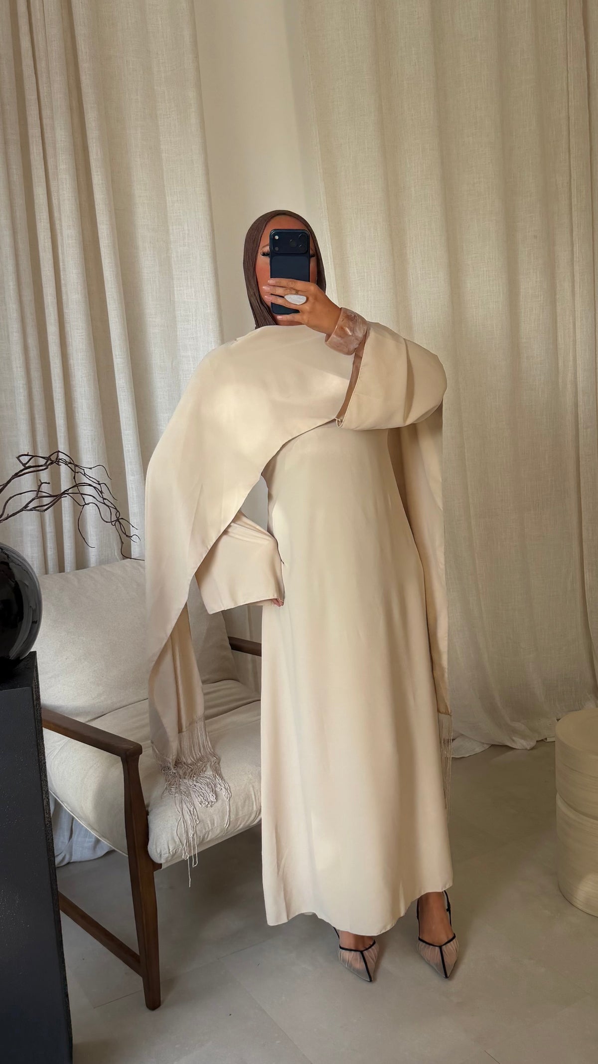 Robe ultra longue avec cape intégrée à franges | Beige