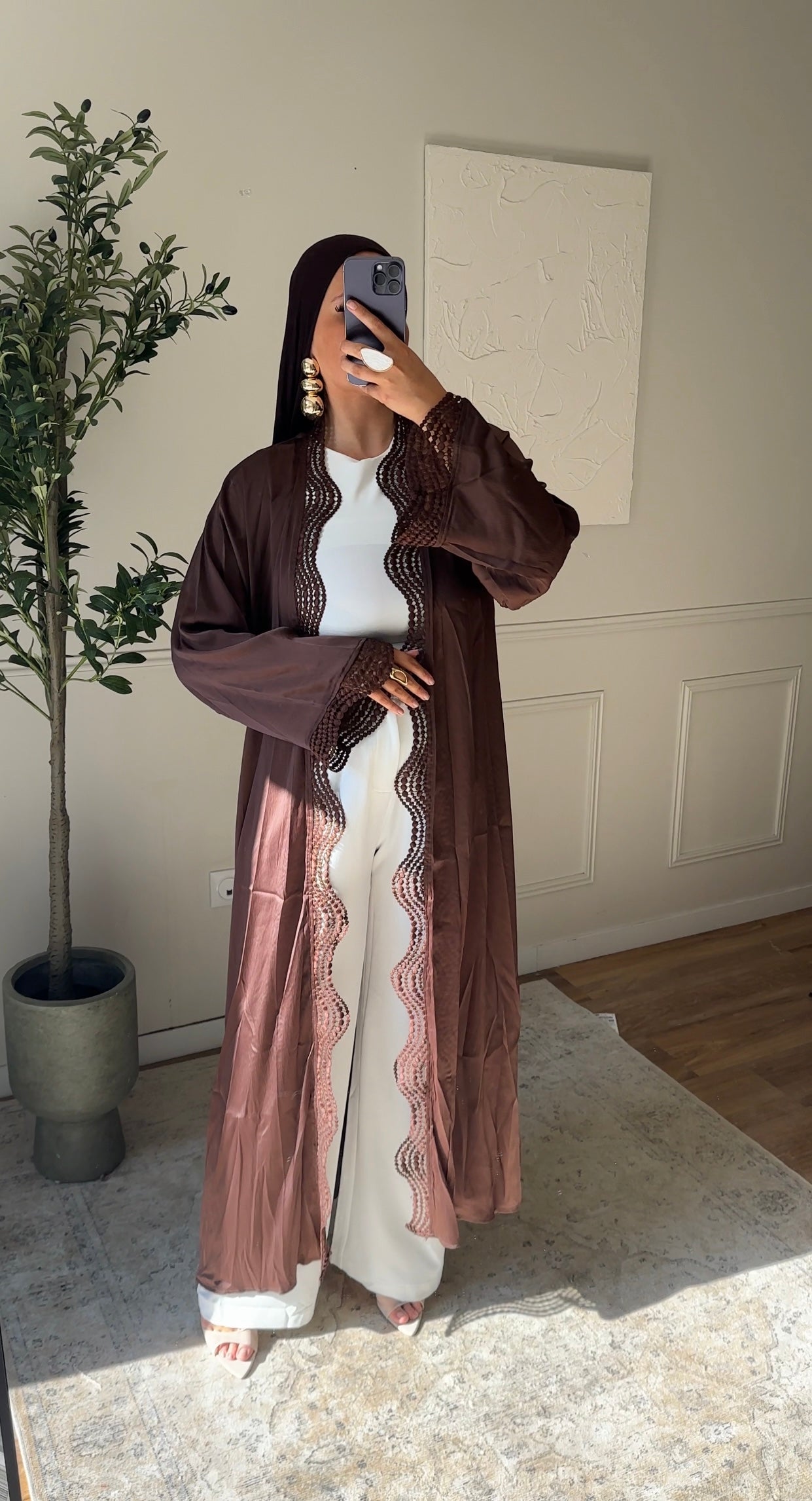 [GAMME PREMIUM] Kimono satiné à bord ondulé | Marron