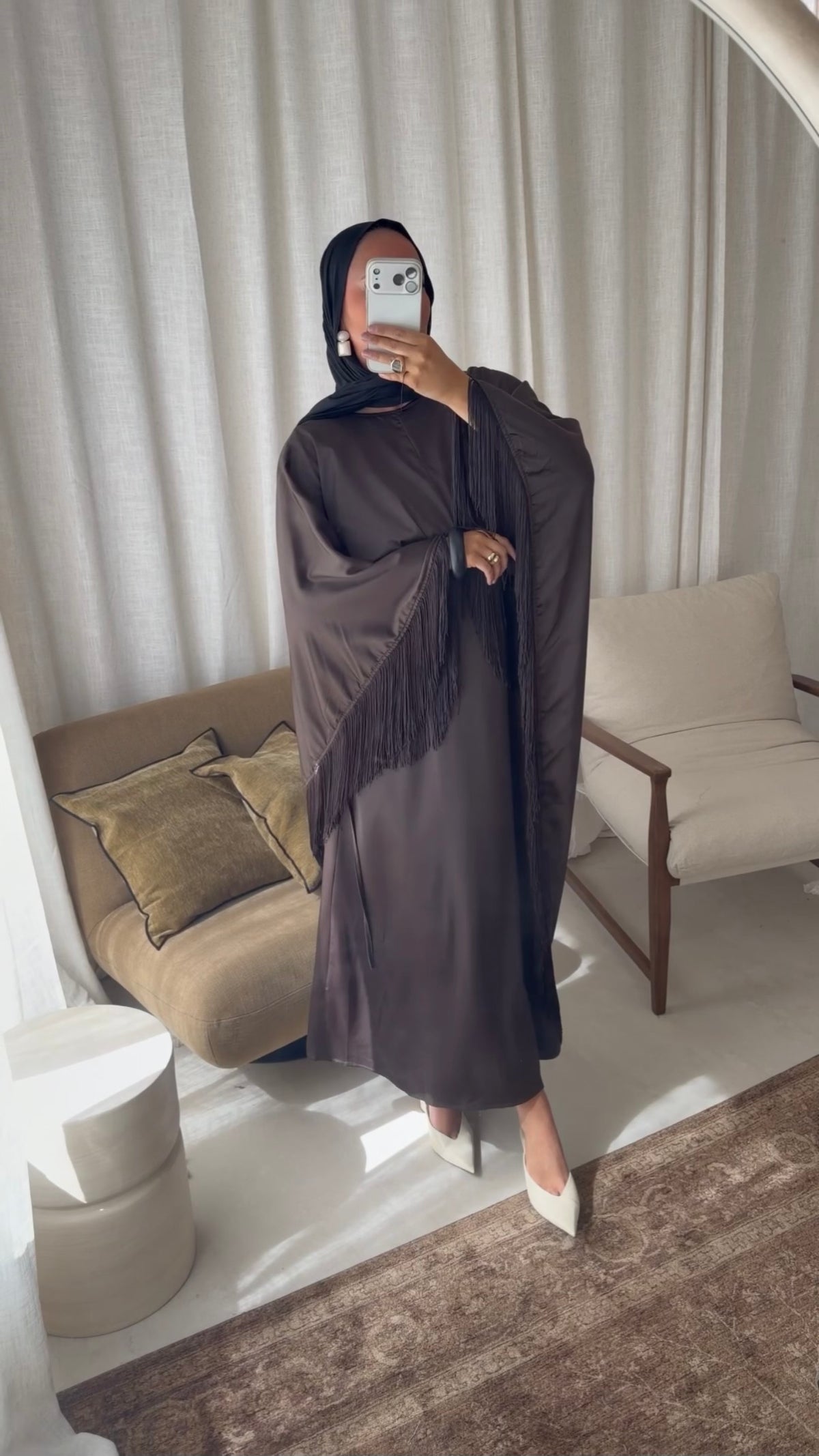 Robe longue satinée à franges | Marron