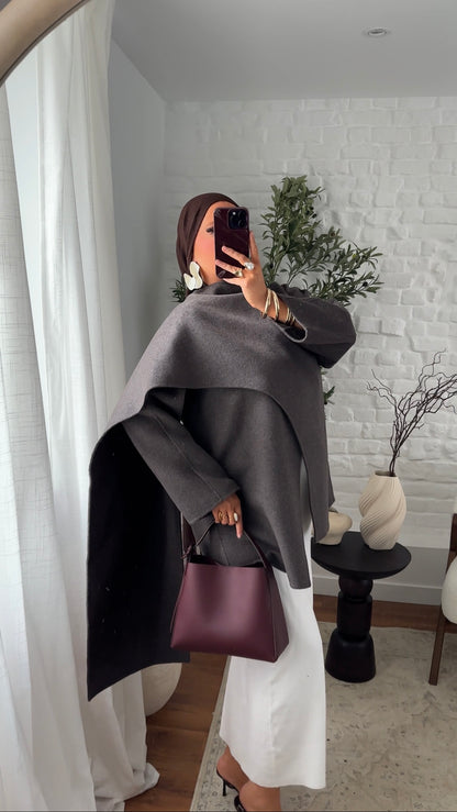 [CRÉATION] Manteau à cape en laine véritable fait main en atelier français | Taupe