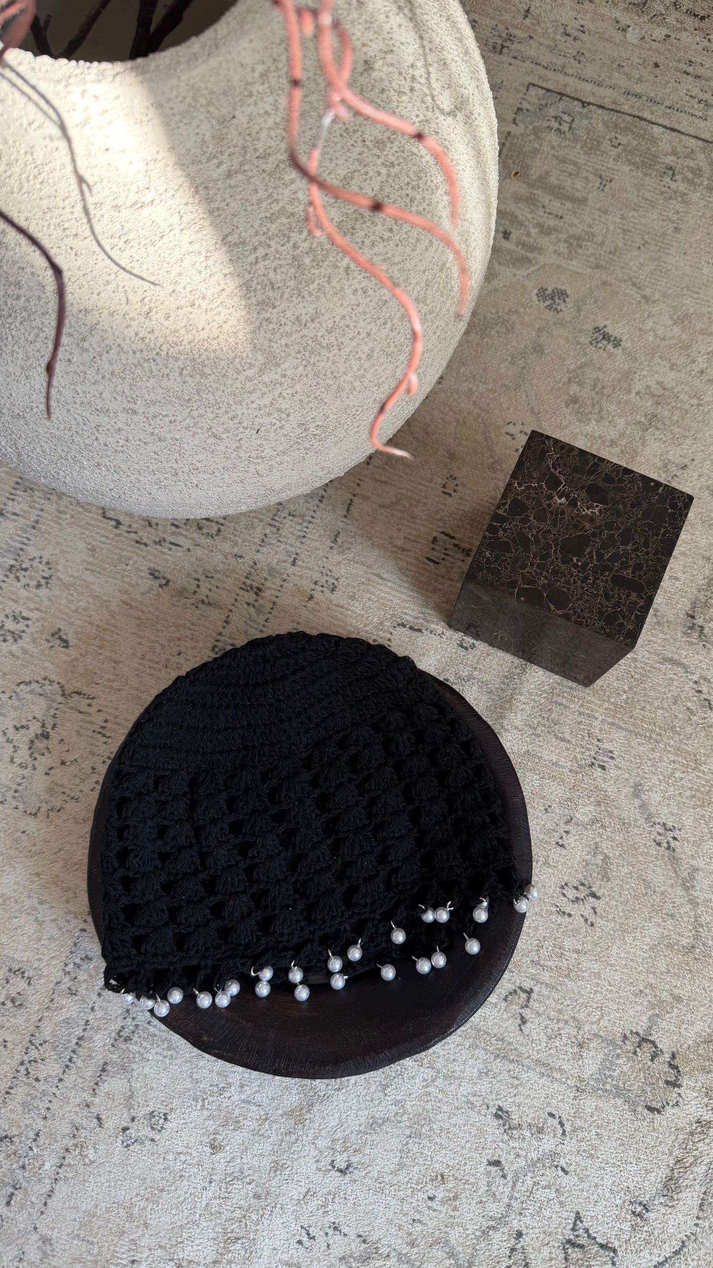 Bonnet à crochet avec perles | Noir