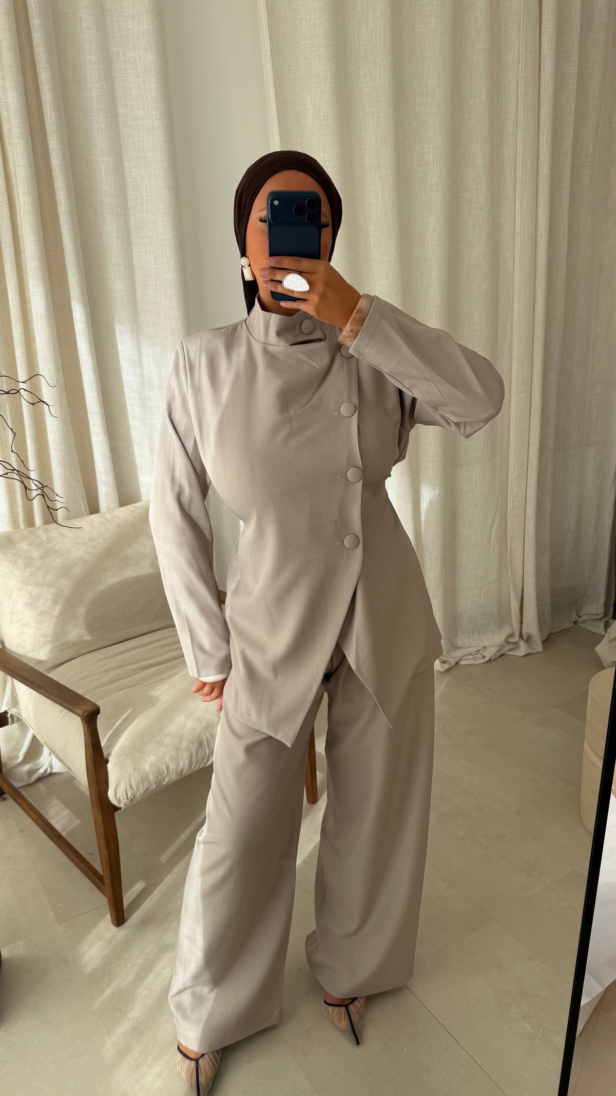 Ensemble avec haut à boutons et pantalon ultra long GABRIELA | Beige