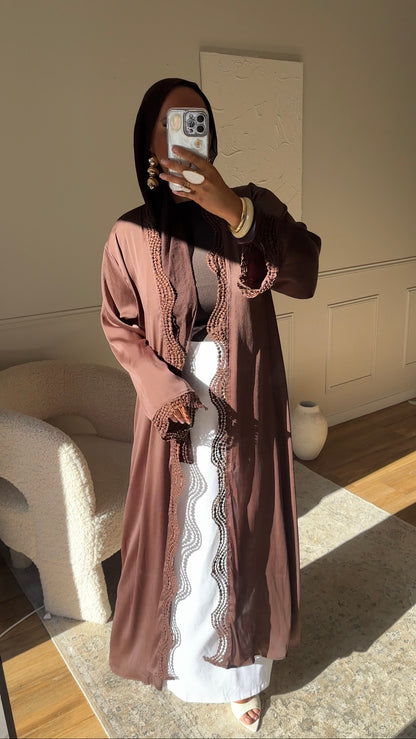 [GAMME PREMIUM] Kimono satiné à bord ondulé | Marron