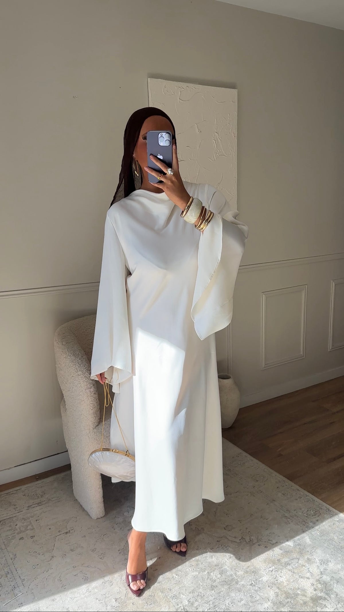 [CRÉATION] Robe longue satinée à manches évasées JENNAH | Crème