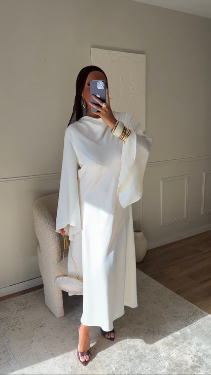 [CRÉATION] Robe longue satinée à manches évasées JENNA | Crème