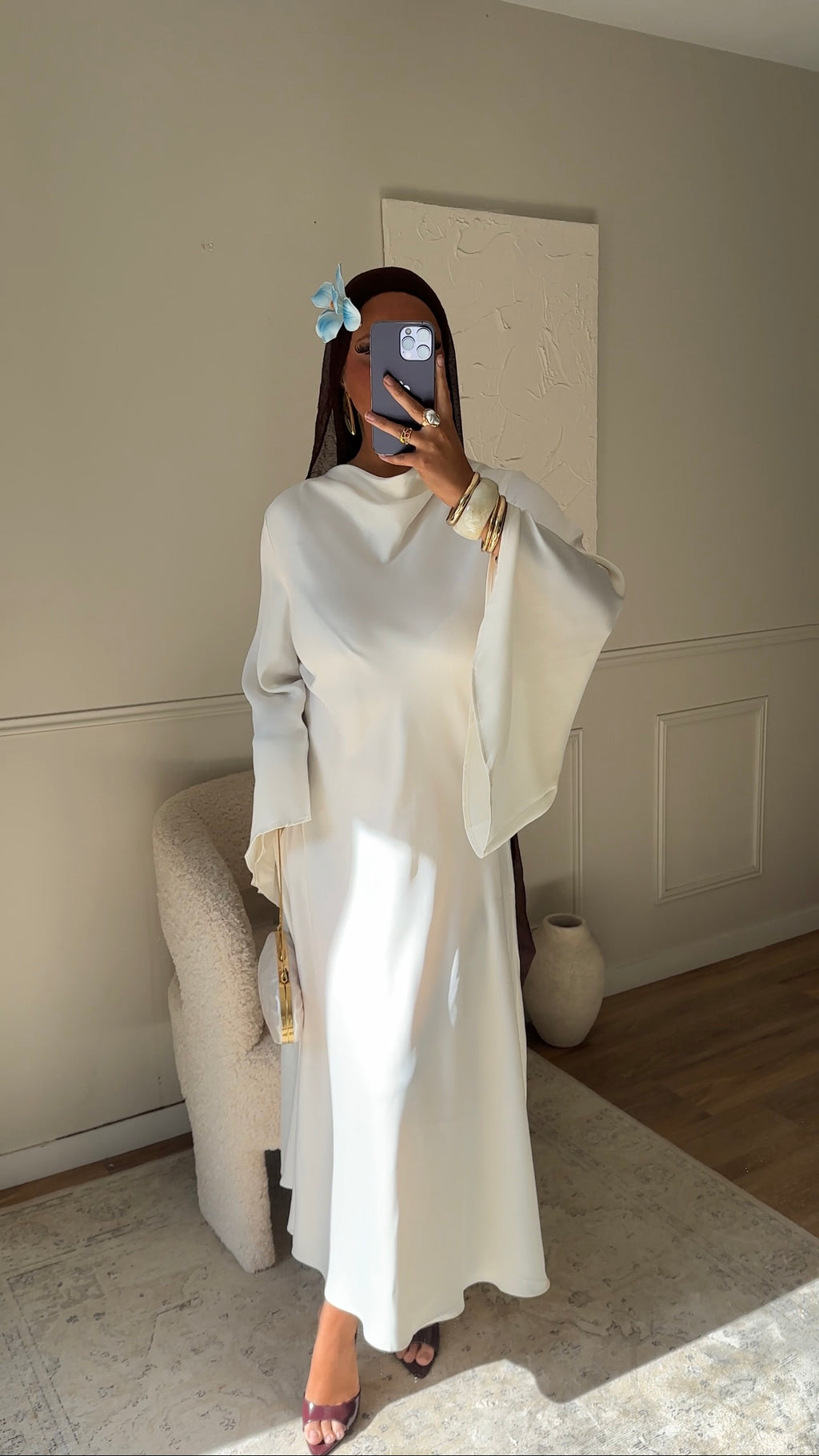 [CRÉATION] Robe longue satinée à manches évasées JENNAH | Crème
