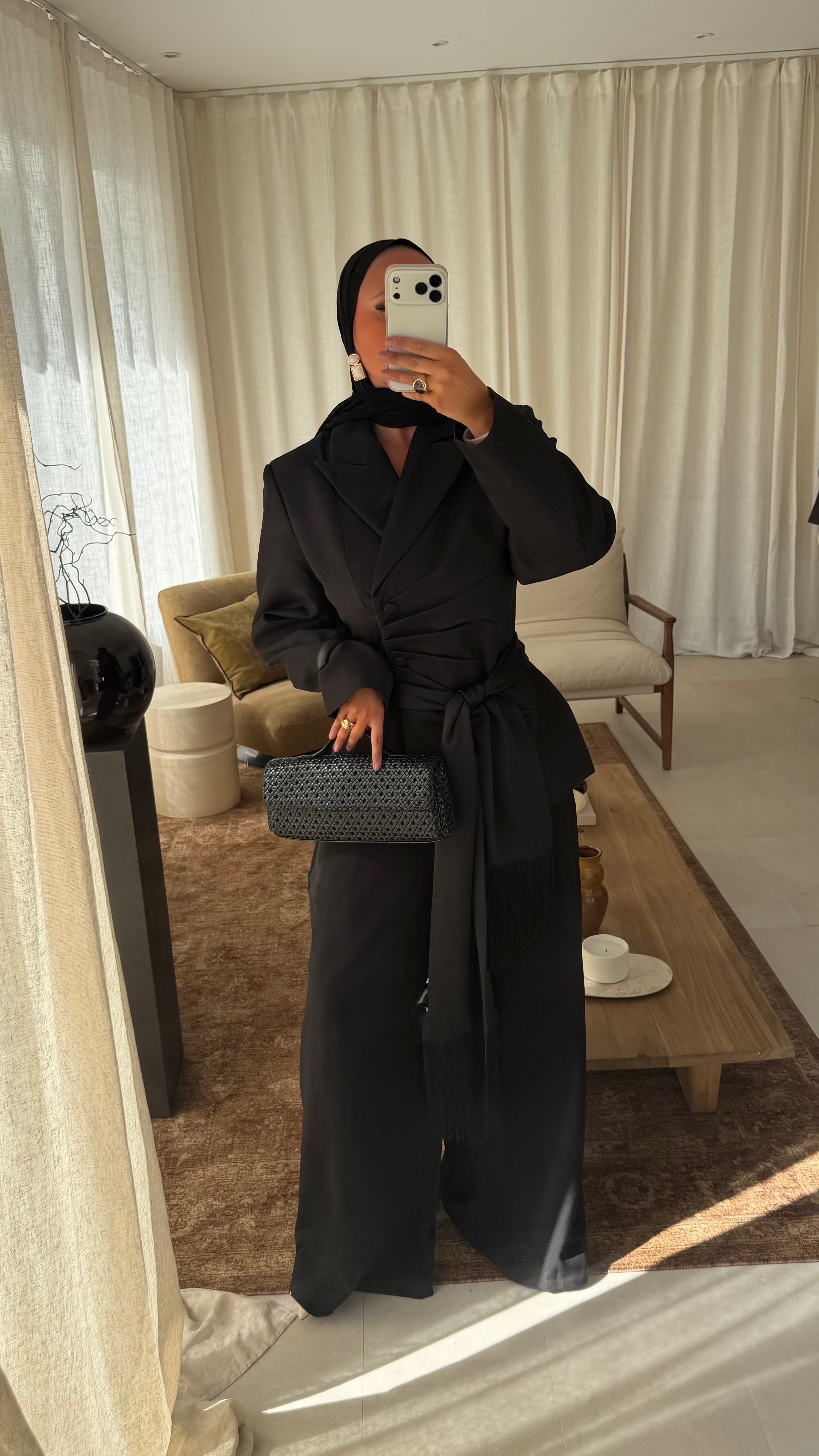 Blazer cintré à boutons GOYA | Noir | Pré-commande (envoi sous 1 semaine)