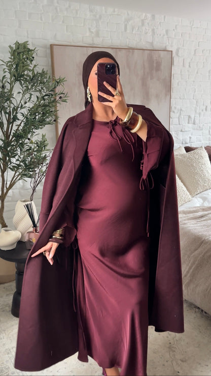 Robe ultra longue satinée à noeud Bordeaux | Pré-commande