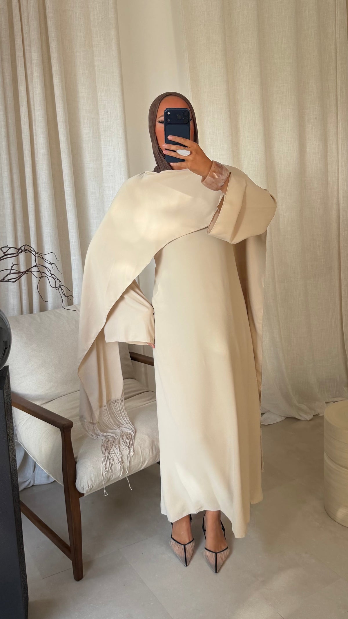 Robe ultra longue avec cape intégrée à franges | Beige