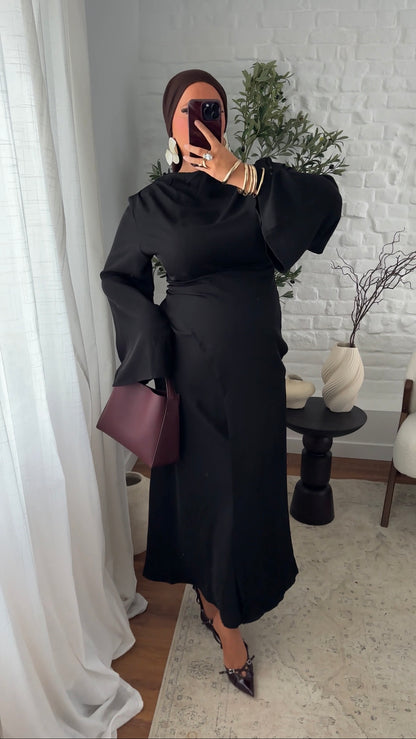 Robe longue satinée à nouer | Noir