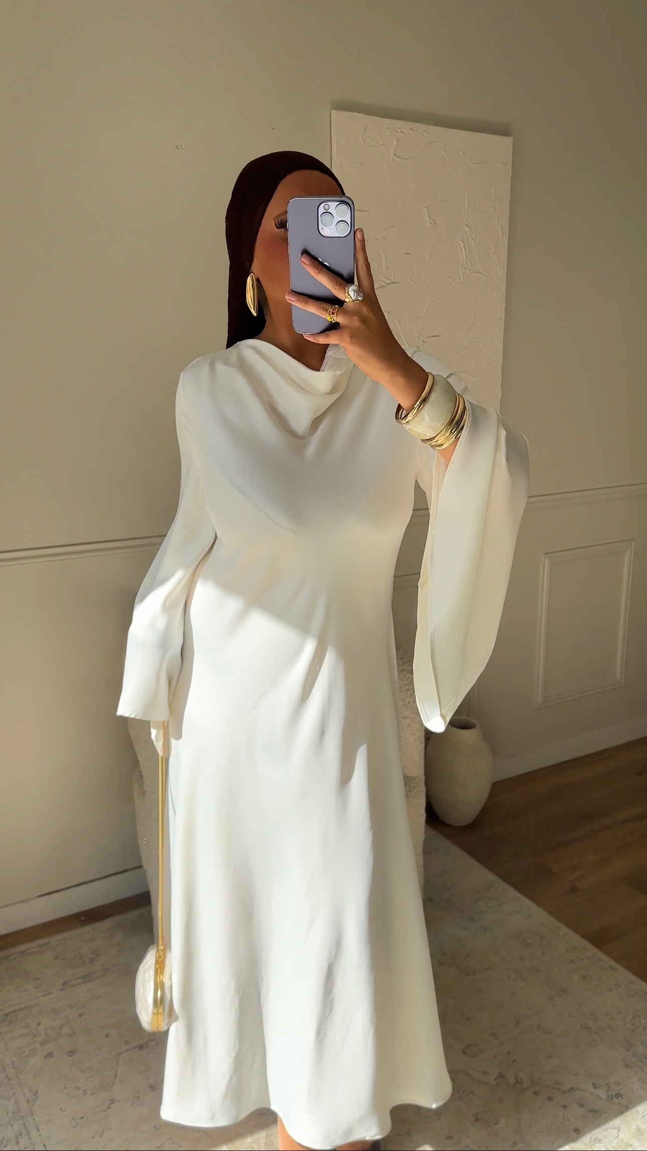 [CRÉATION] Robe longue satinée à manches évasées JENNAH | Crème