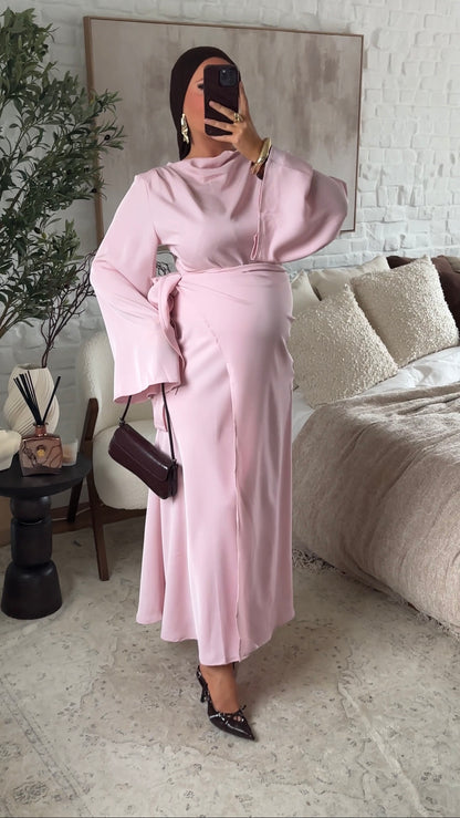 Robe longue satinée à nouer | Rose