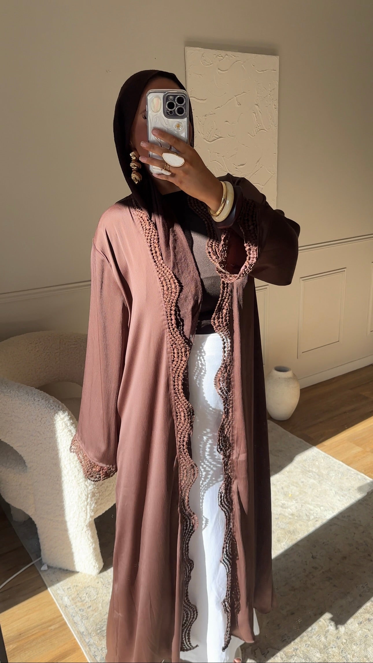 [GAMME PREMIUM] Kimono satiné à bord ondulé | Marron