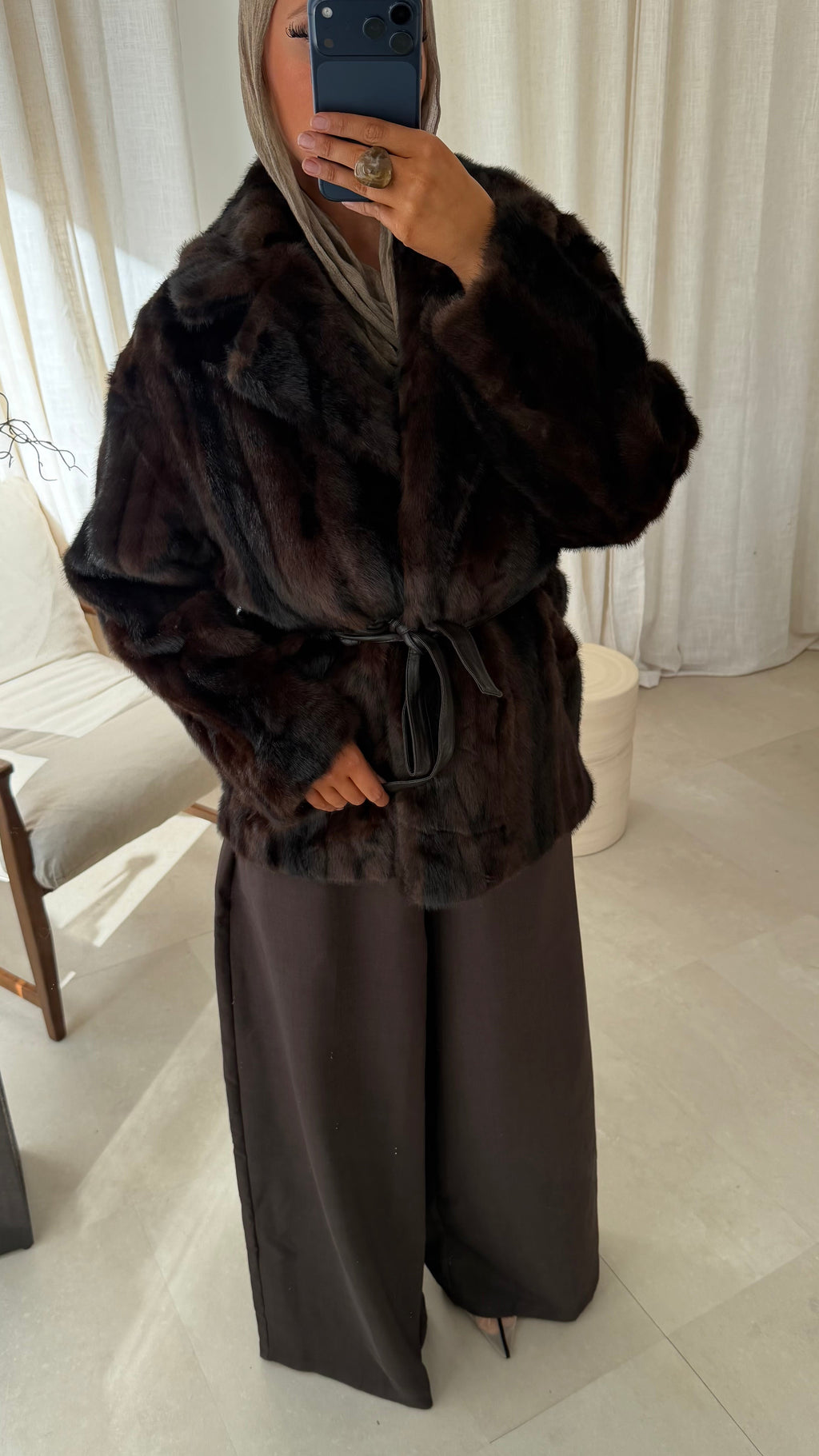 [GAMME LUXE] Fourrure mi longue avec ceinture | Marron