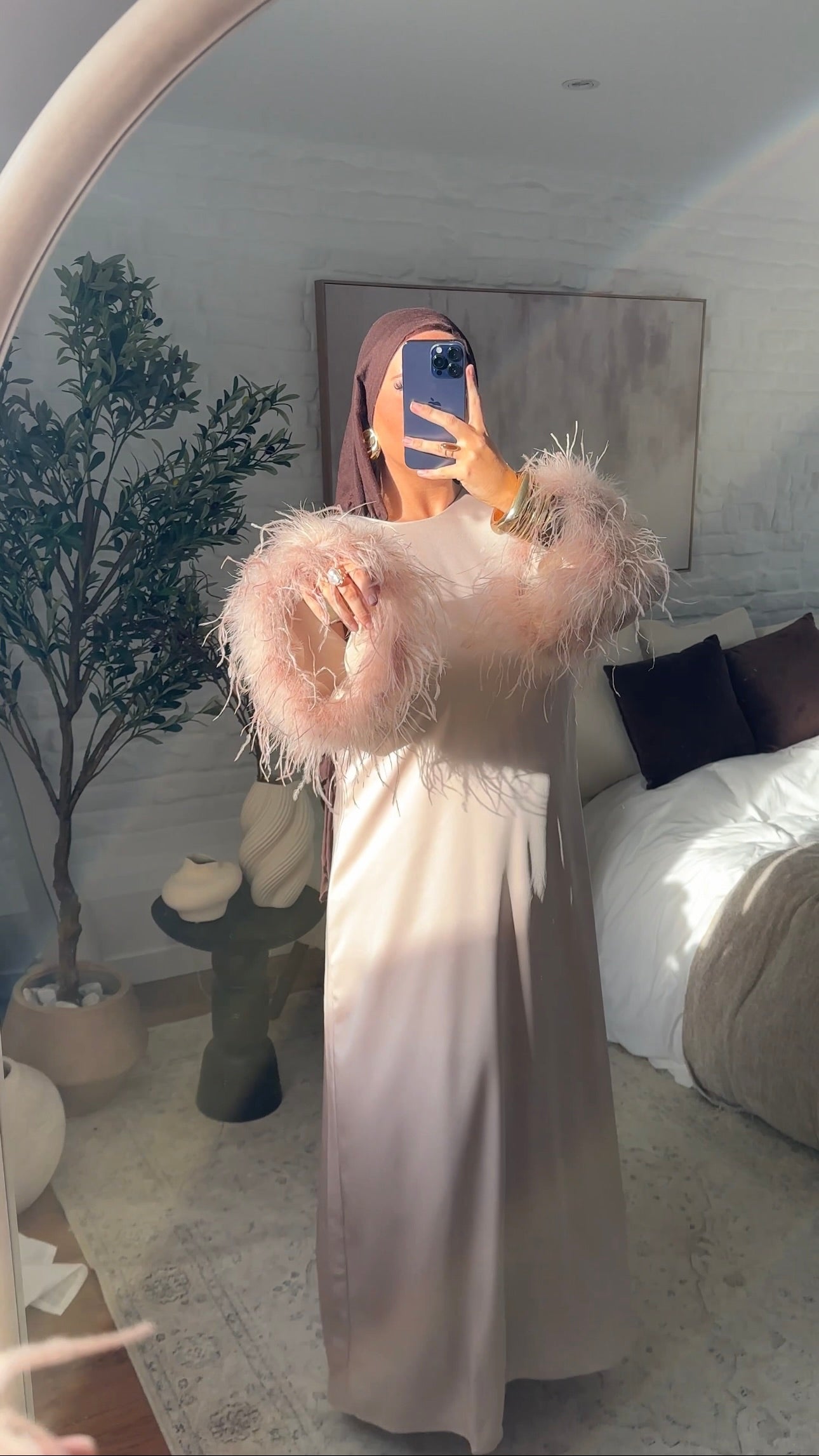 [CRÉATION] Robe JANNAYA à plumes d’autruche ultra longue | Rose pâle
