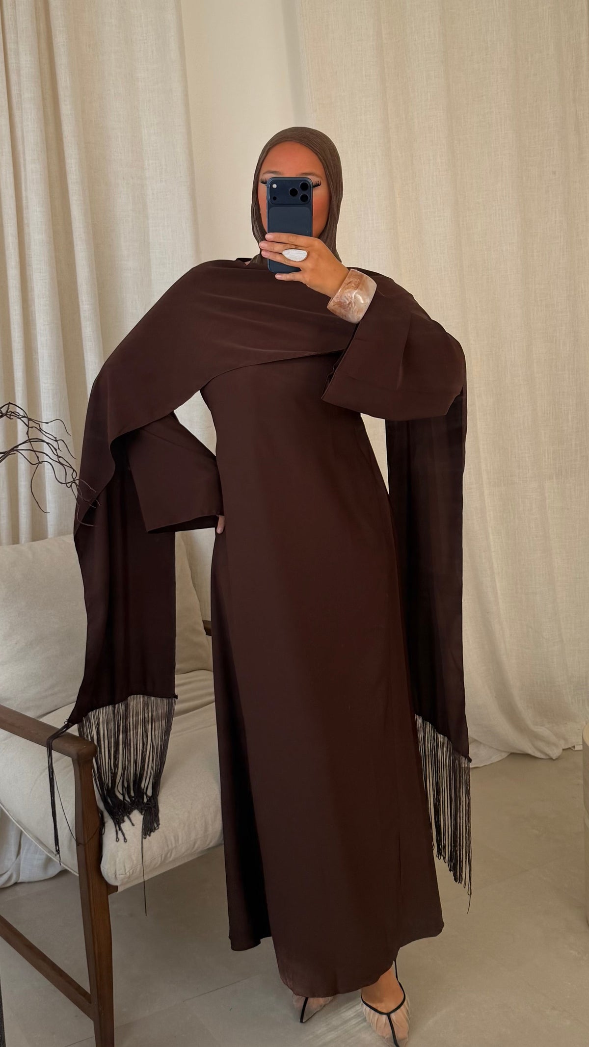 Robe ultra longue avec cape intégrée à franges | Marron