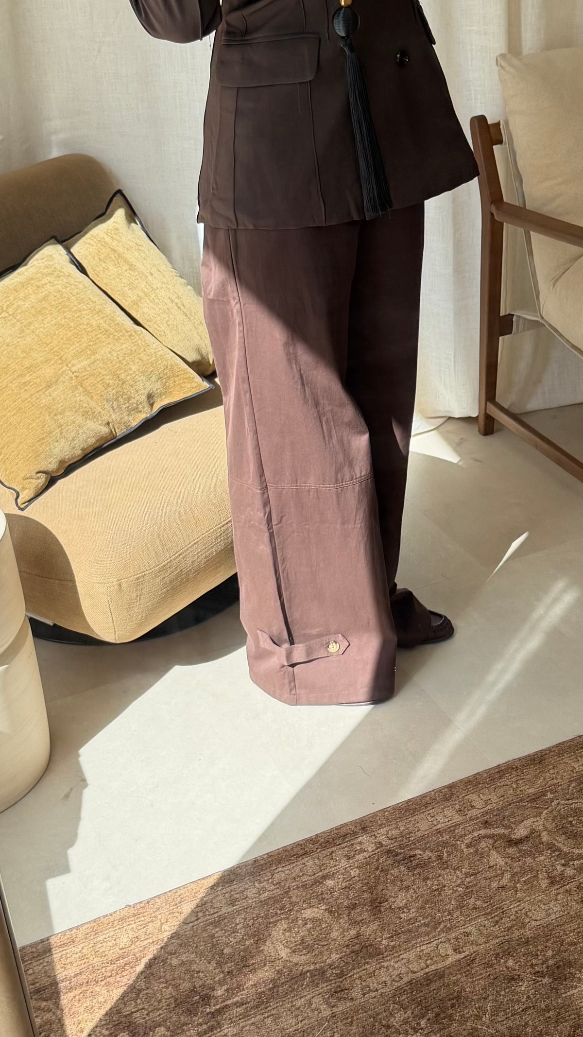 Pantalon stretch à boutons | Marron
