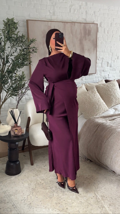 Robe longue satinée à nouer Prune | Pré-commande sous 3 semaines