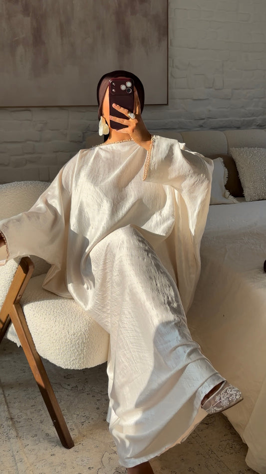 [GAMME PREMIUM] Robe perlée et satinée ultra longue | Crème