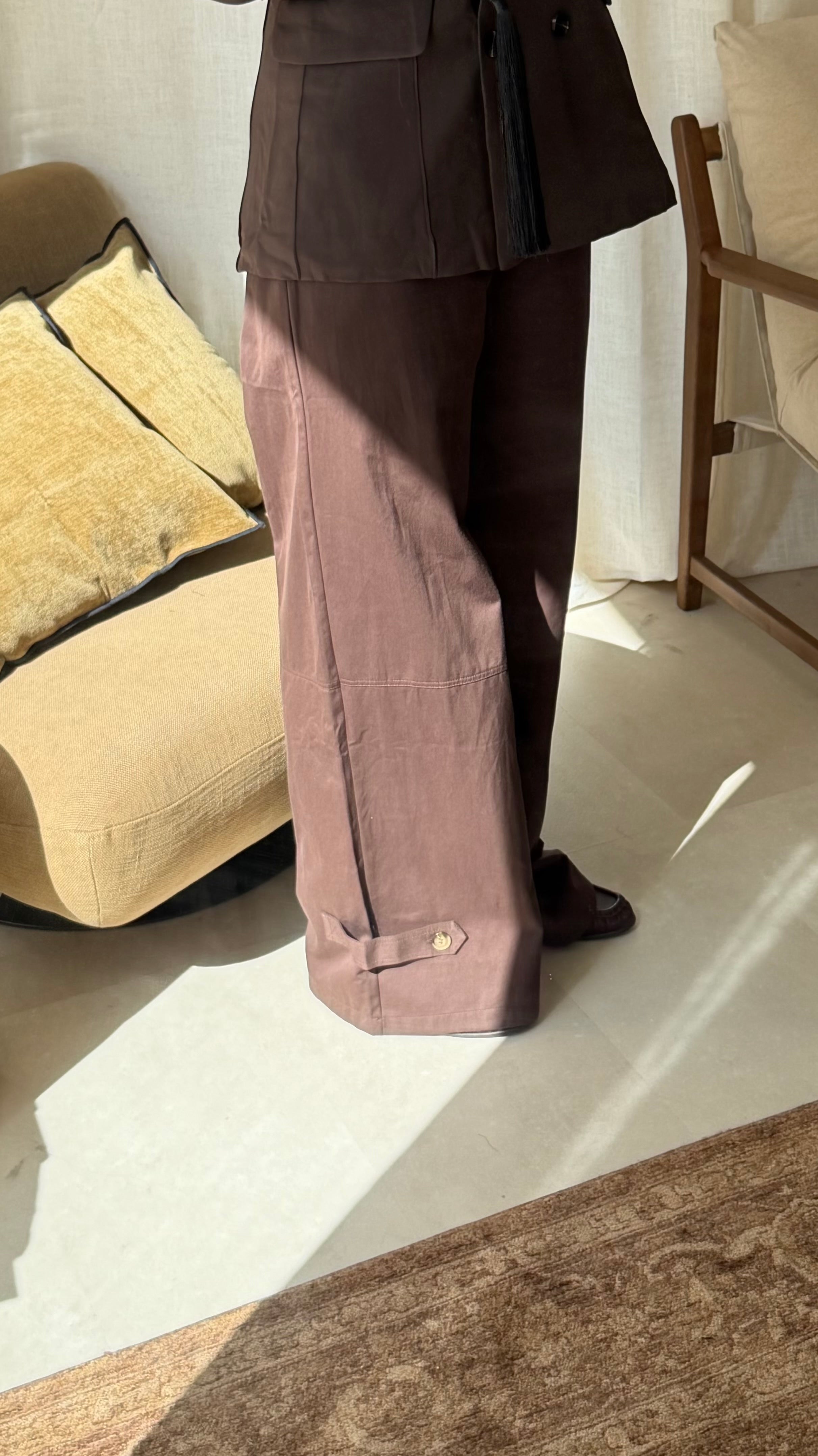 Pantalon stretch à boutons | Marron
