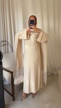 Robe ultra longue avec cape intégrée à franges | Beige