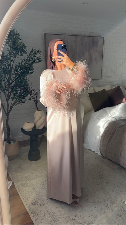 [CRÉATION] Robe JANNAYA à plumes d’autruche ultra longue | Rose pâle