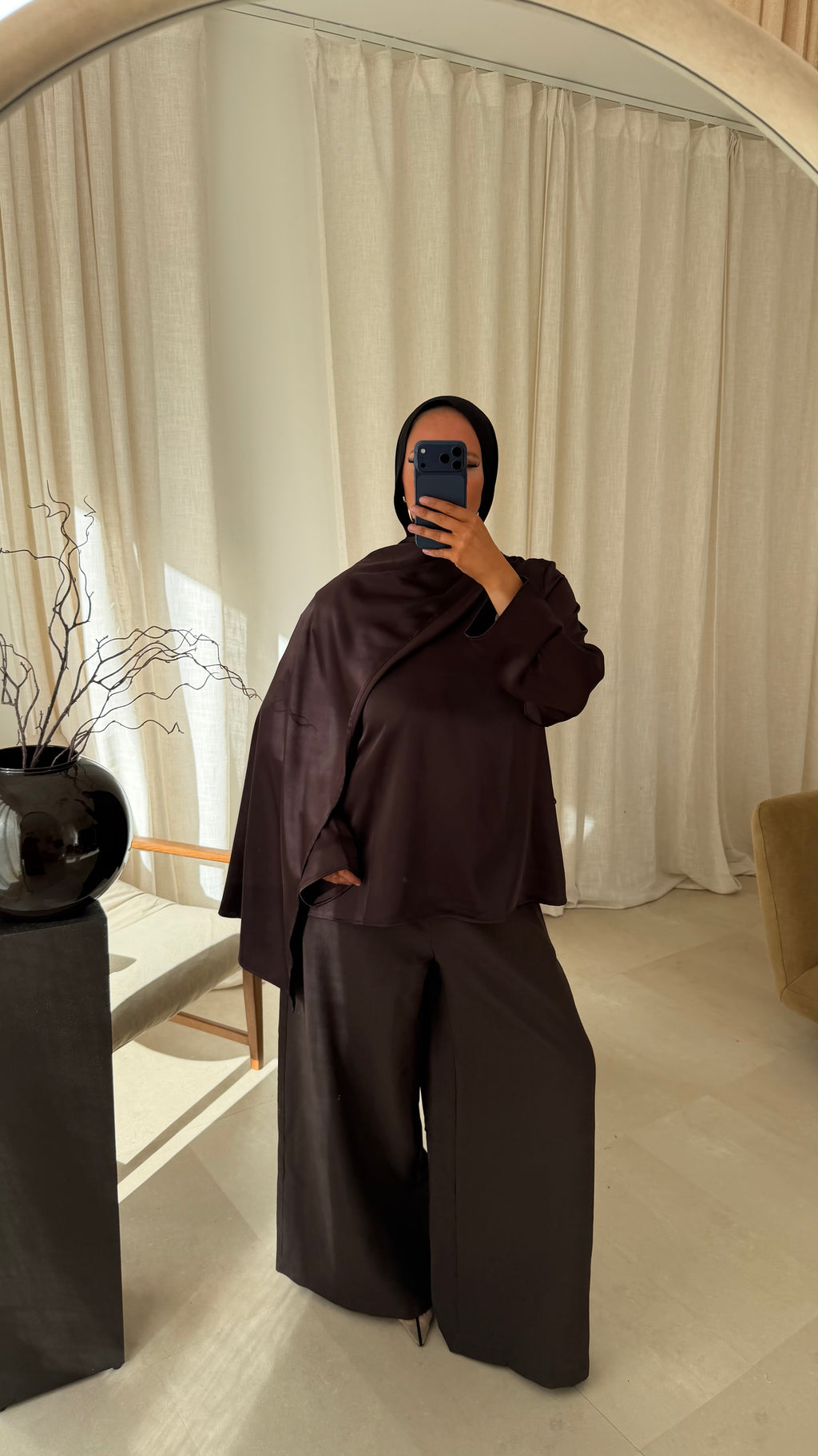 Haut satiné à cape | Marron