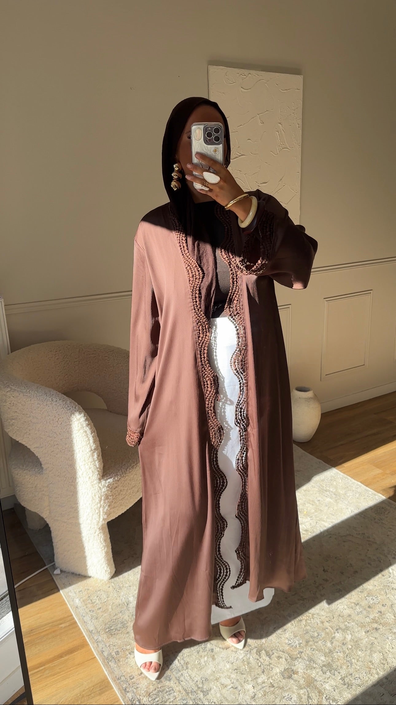[GAMME PREMIUM] Kimono satiné à bord ondulé | Marron