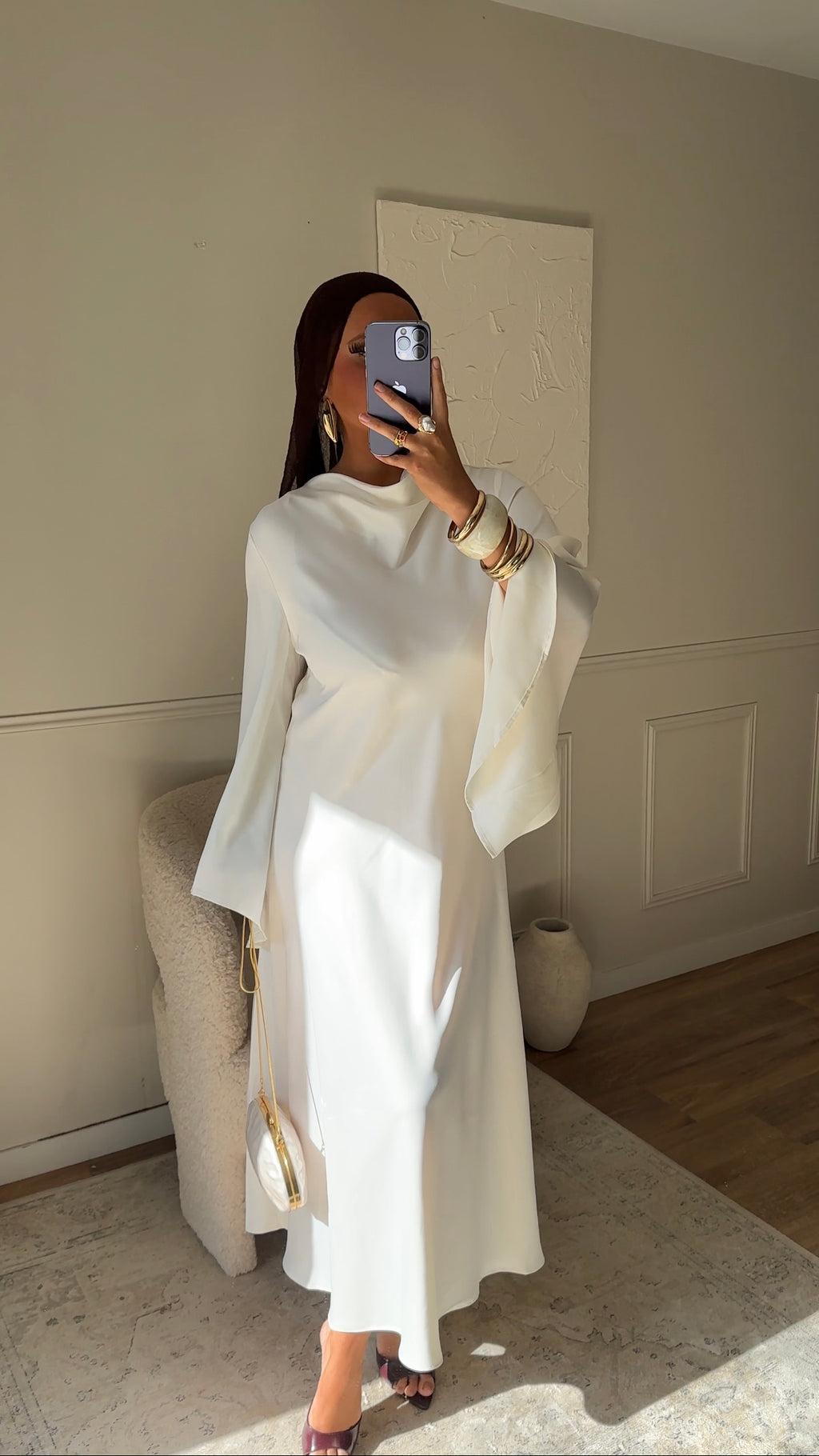 [CRÉATION] Robe longue satinée à manches évasées JENNAH | Crème