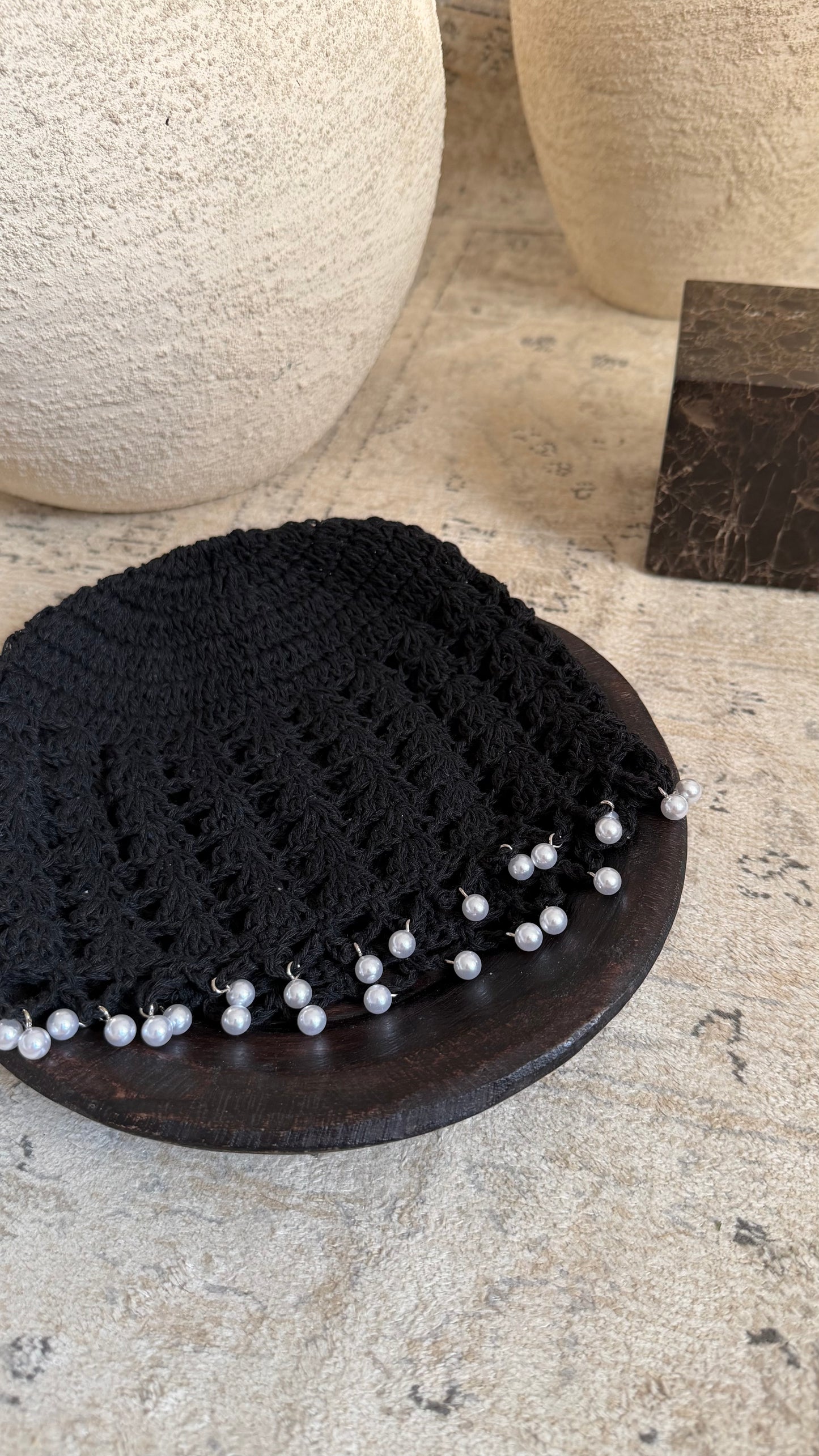 Bonnet à crochet avec perles | Noir