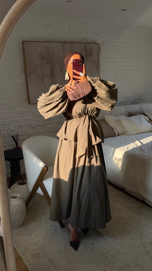 [GAMME PREMIUM] Ensemble en coton à jupe ultra longue et ceinture | Kaki