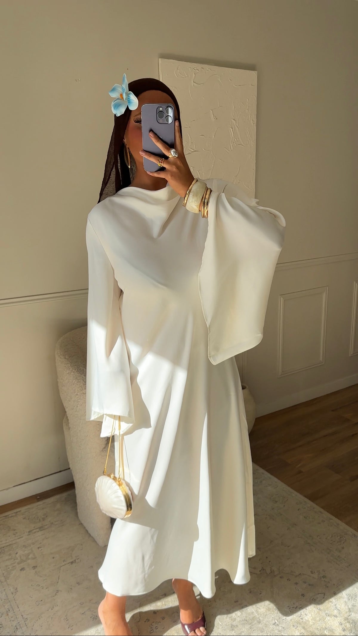 [CRÉATION] Robe longue satinée à manches évasées JENNAH | Crème